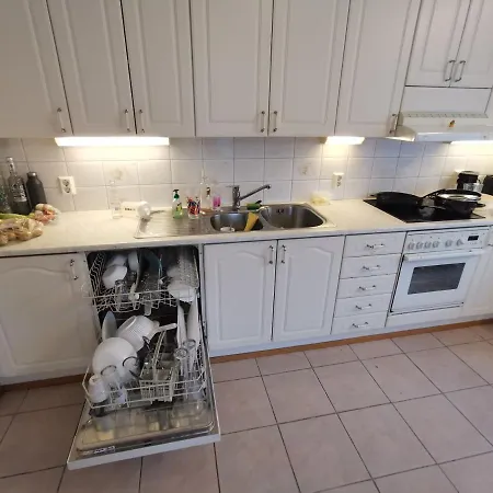 Semesterbostad Inviting 4-Bed House In Turku Very Close Citycente Åbo